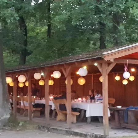 Restauracja Imprezy Plenerowe Szkolenia Tente de luxe *